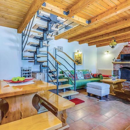 Stunning Home In Bribir With Kitchen Exterior foto